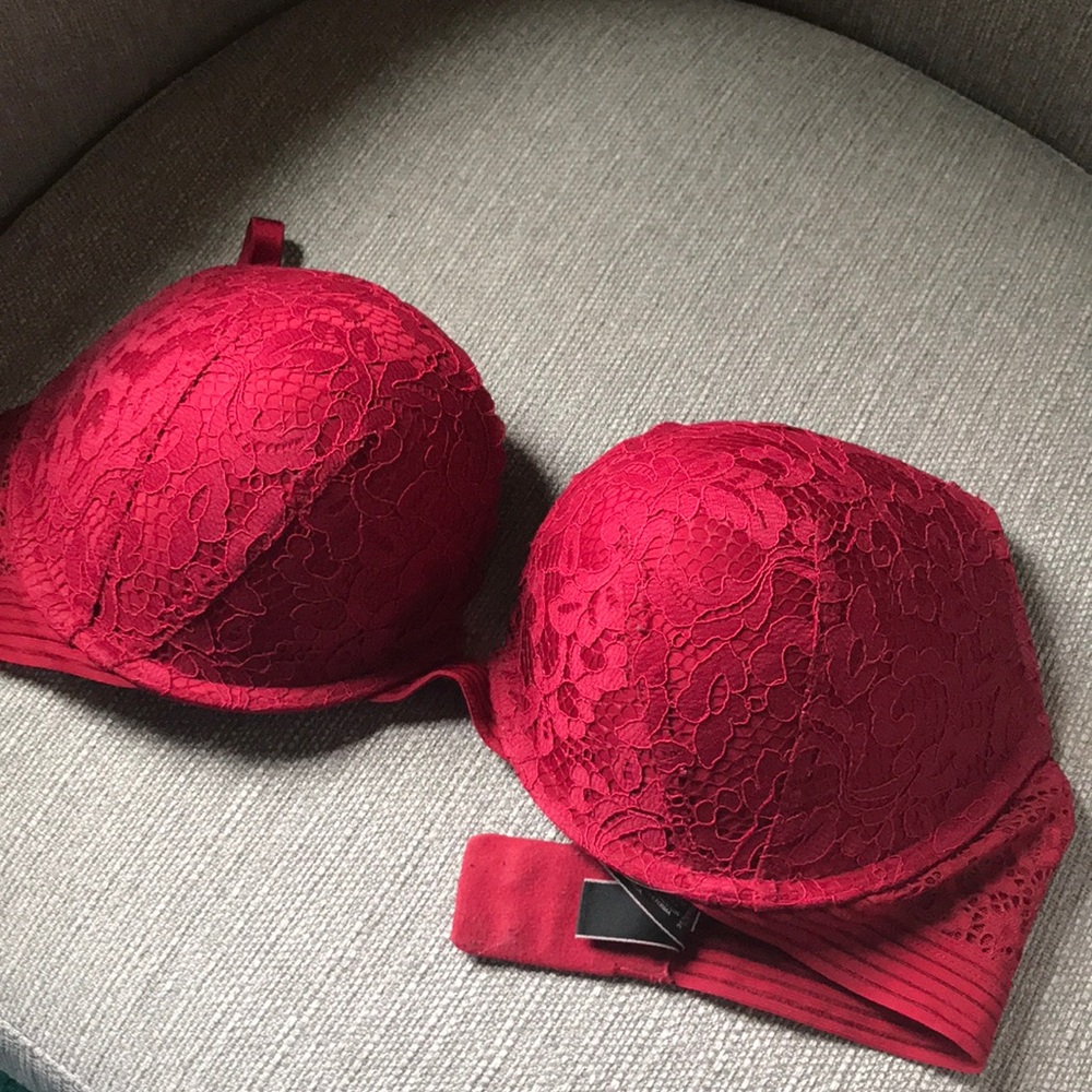 Victoria’s Secret very sexy push up 32ddd lace bra - Picture 2 of 6